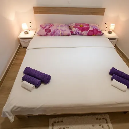 Apartman Irma Forum Apartments Póla